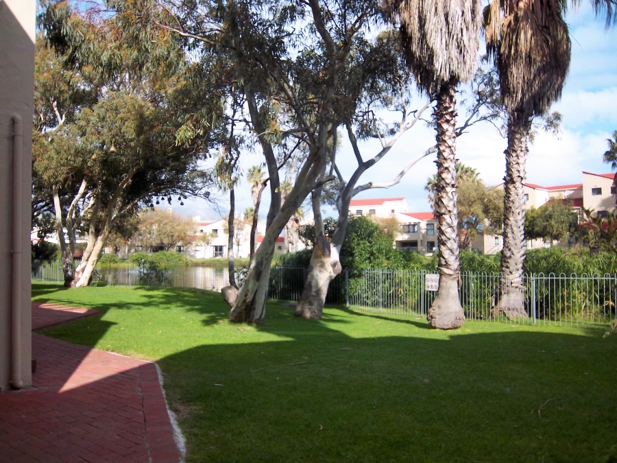 1 Bedroom Property for Sale in Greenways Golf Estate Western Cape